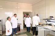 مدیرکل دامپزشکی استان خوزستان به مناسبت روز آزمایشگاه با کارکنان آزمایشگاه مرجع منطقه ایی دامپزشکی خوزستان دیدار کردند.
