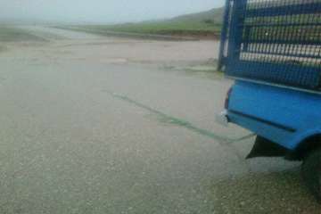 نجات نیروهای دامپزشکی گرفتار در سیلاب اندیکا 