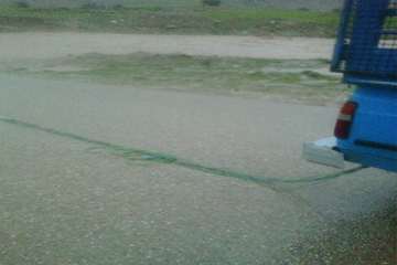 نجات نیروهای دامپزشکی گرفتار در سیلاب اندیکا 