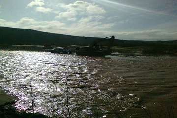 نجات نیروهای دامپزشکی گرفتار در سیلاب اندیکا 